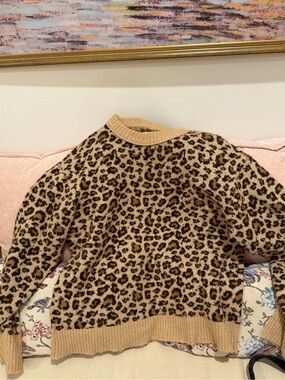 American Eagle Outfitters Tan and Brown Leopard Crewneck Sweater
